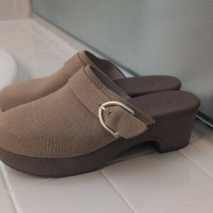 Rothy's Tan Mules with Buckle Detail